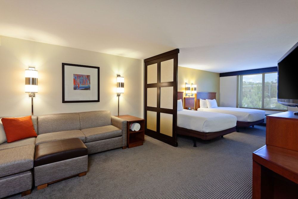 Room, Multiple Beds (High Floor)