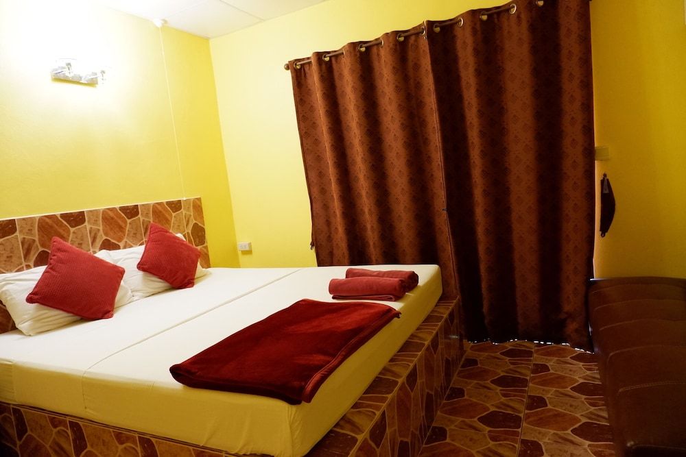 Airport Overnight Hotel Overnight Fan Room 5