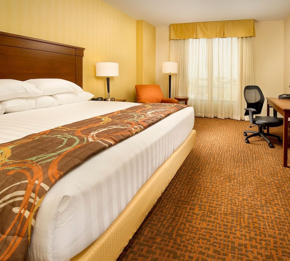 Deluxe Room, 1 King Bed with Sofa bed, Refrigerator & Microwave