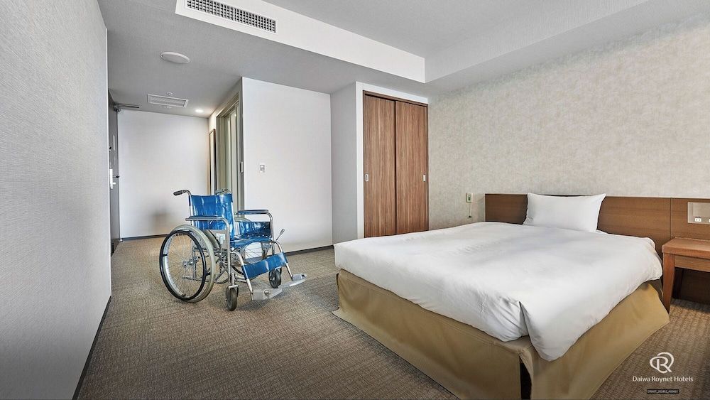 Universal Twin Room Non Smoking (For 3 people)