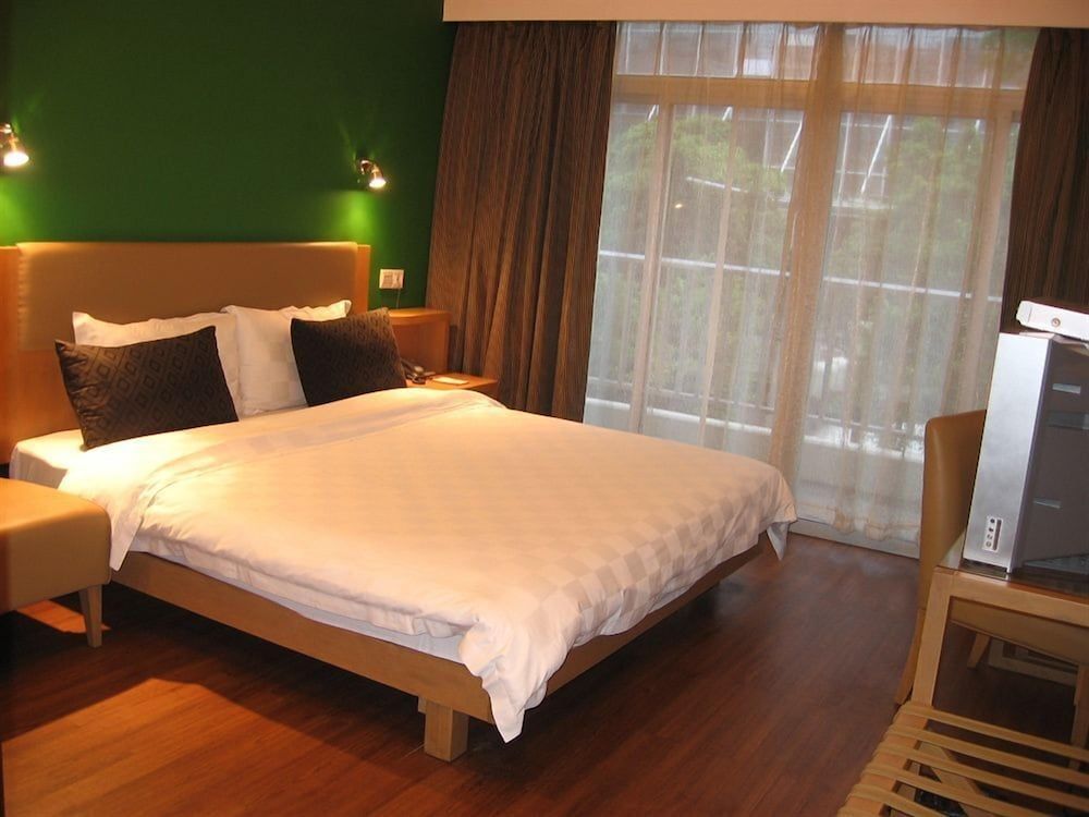 undefined Garden Inn Yanjiang East Road Branch