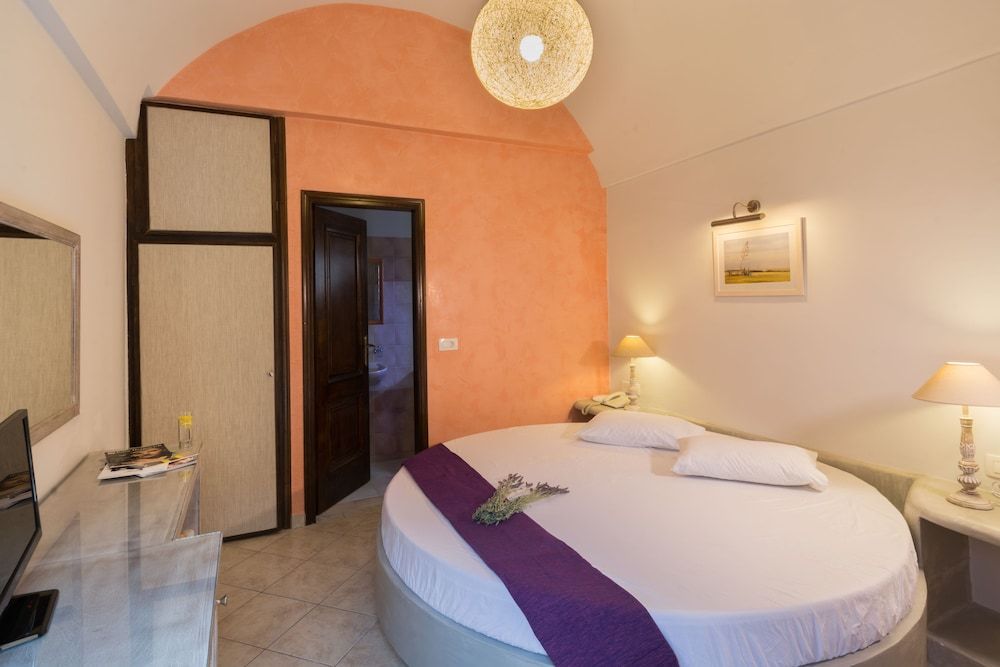 Sunrise Hotel Standard Room 4