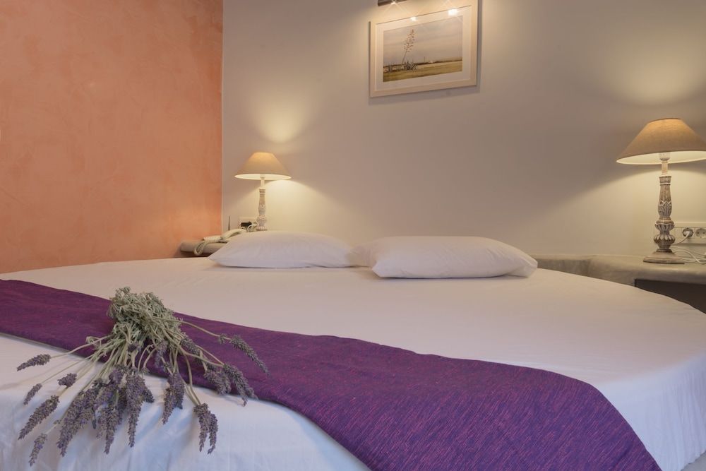 Sunrise Hotel Standard Room 2