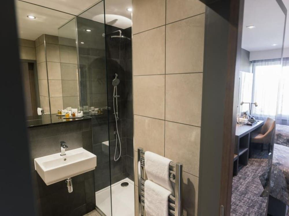 The Redhurst Hotel Basic Double Room, 1 Double Bed 4