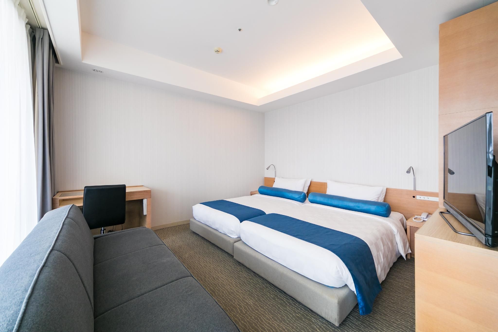 Deluxe Twin Room with Balcony Barrier Free