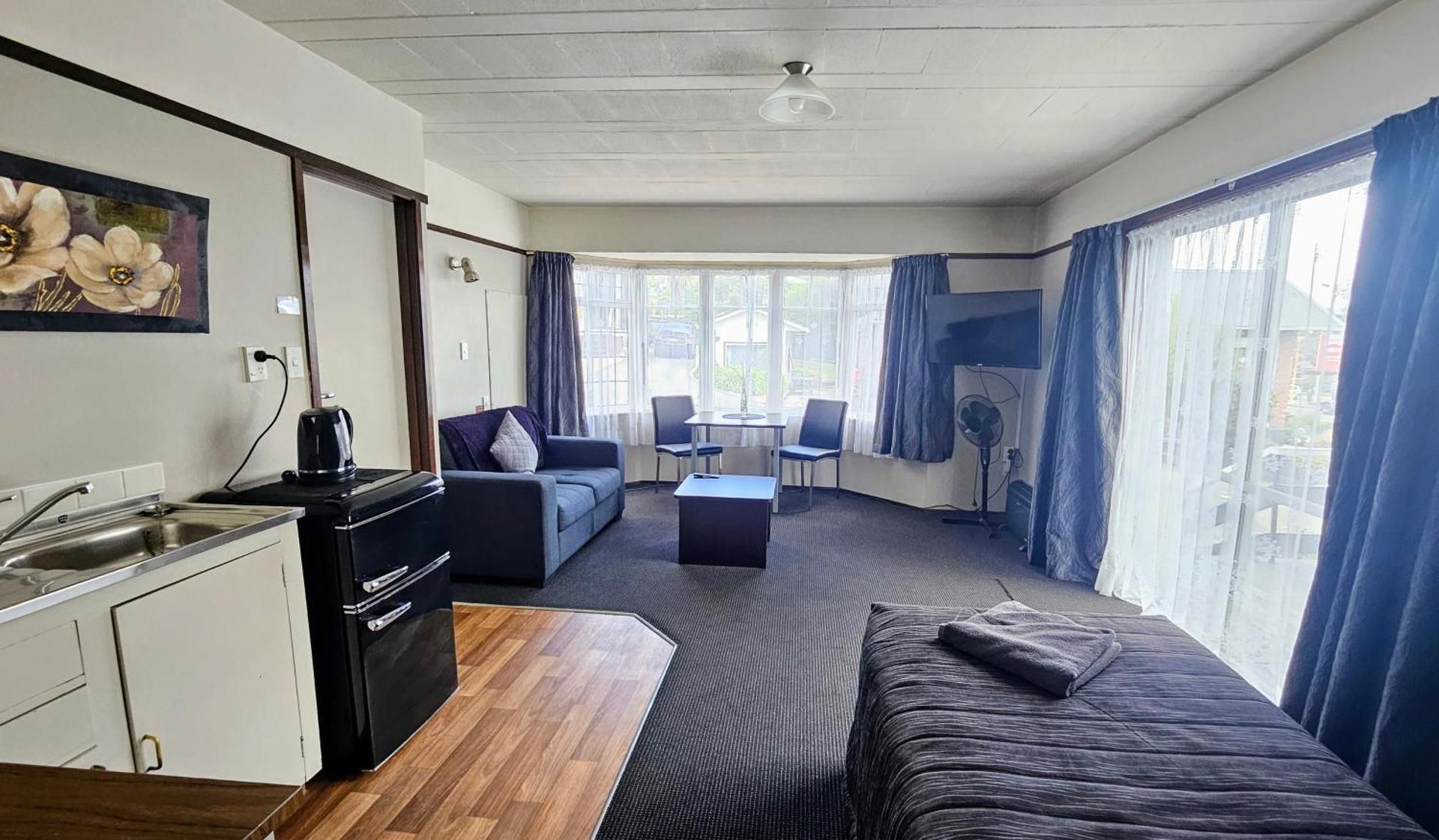 Anchor Motel One-Bedroom Apartment (Sleeps 3) 2