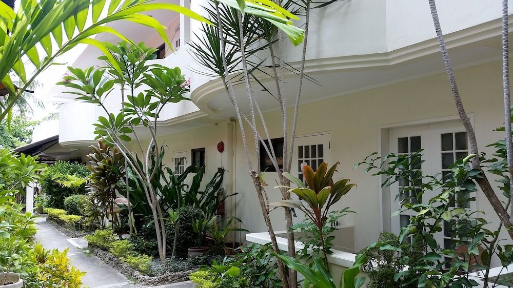 undefined Surfside Boracay Resort 9