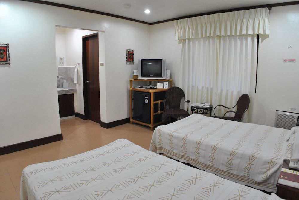Surfside Boracay Resort Economy Twin Room ( 1F  ) 2