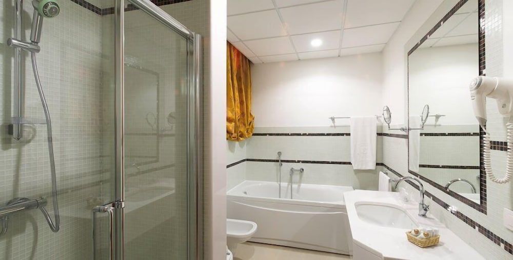 Hotel Svevo Standard Double or Twin Room 4