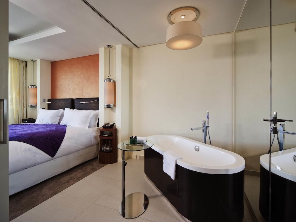 Junior Suite, Multiple Beds