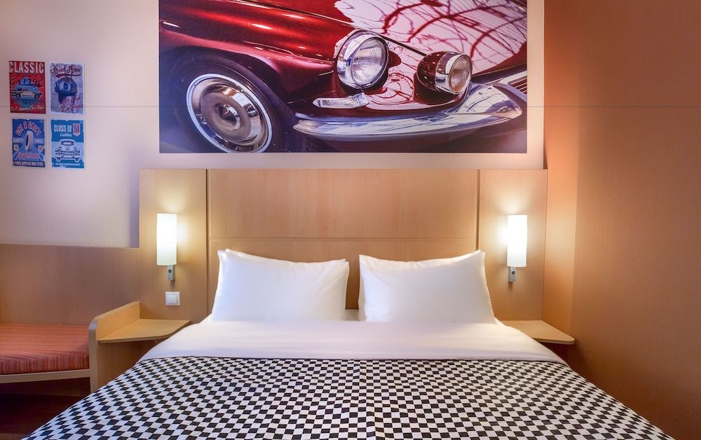 ibis Warszawa West Station Twin Room, 2 Twin Beds 2