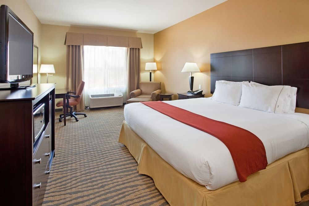 Standard Room, 1 King Bed, Accessible (Mobility, Accessible Tub)