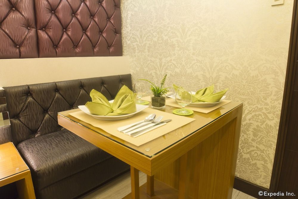 Victoria Court Las Piñas Standard Room 13