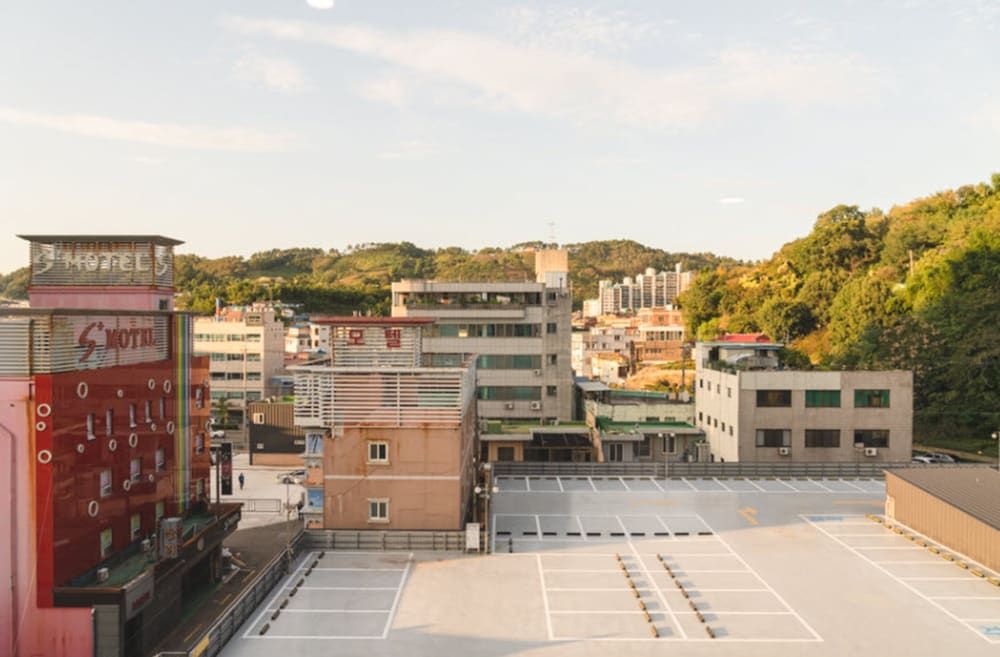 Hotel DongBang Standard Double Room, City View 5