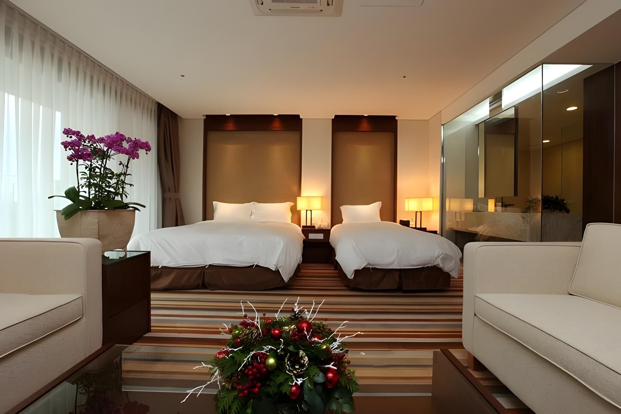 Junior Suite Twin Room