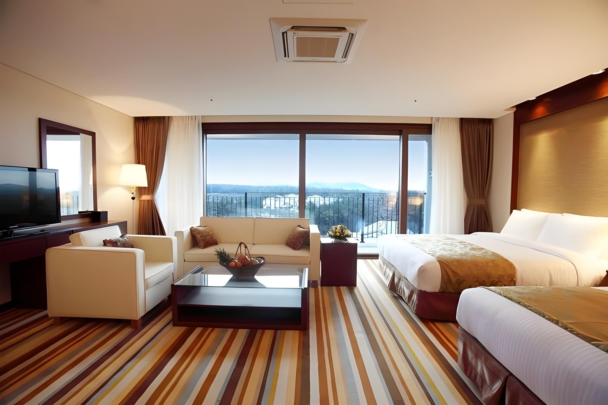 Junior Suite Twin Room