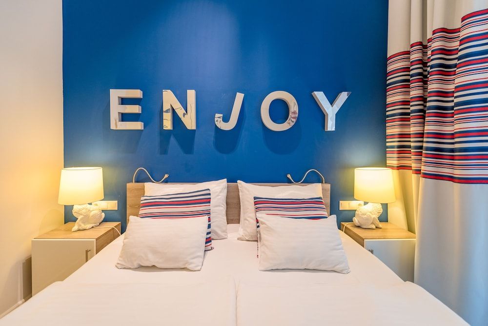 Estilo Fashion Hotel Standard Double or Twin Room 2
