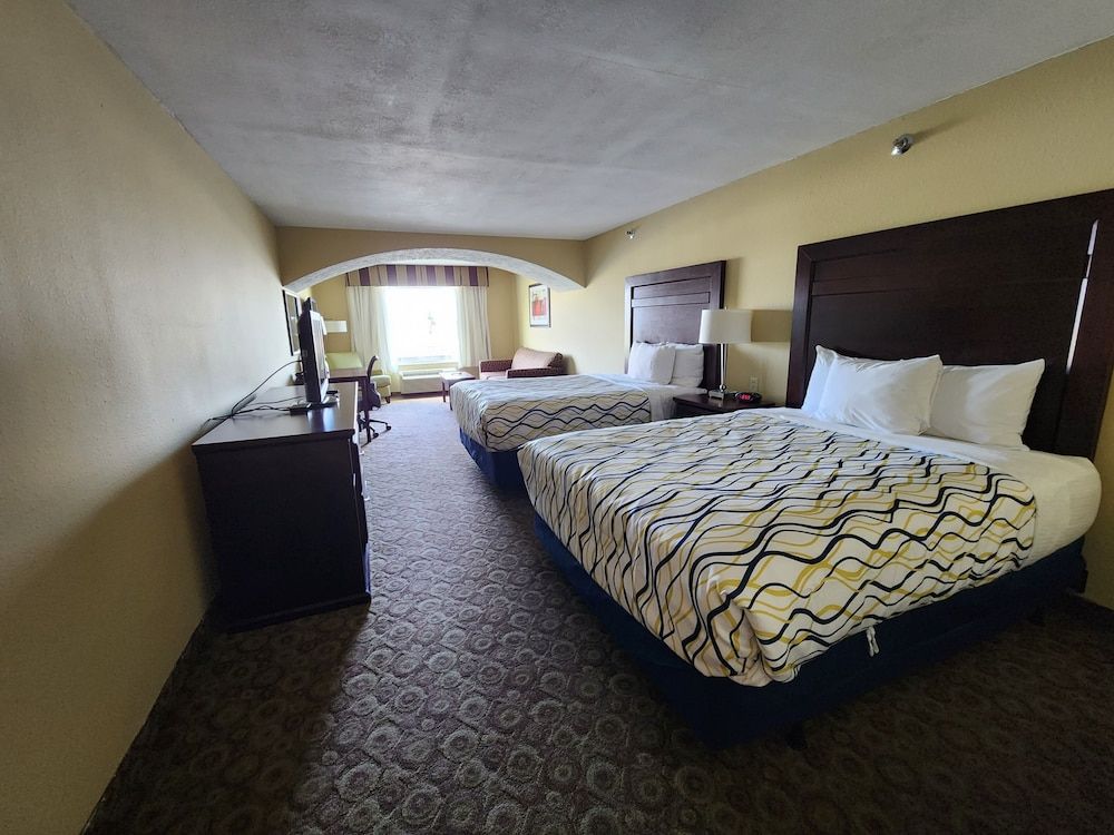 Double Queen Room