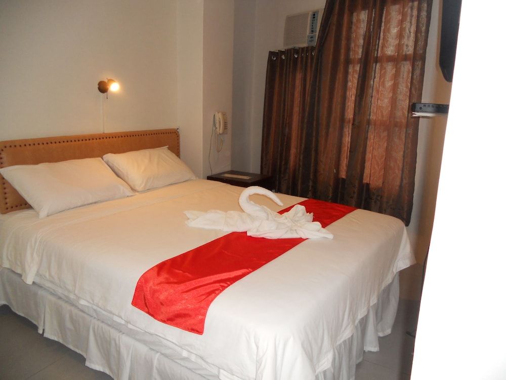 Cinfandel Suites Standard Single Room, 1 King Bed 2