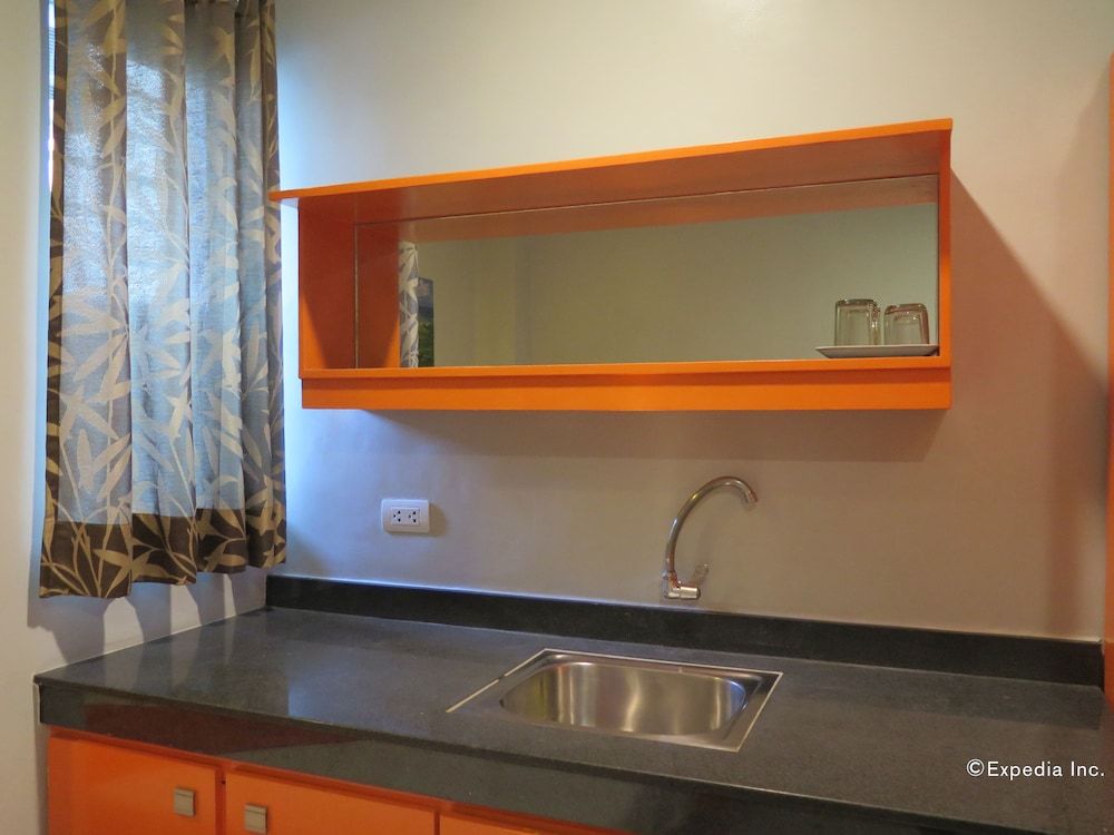 Cinfandel Suites Standard Twin Room 12