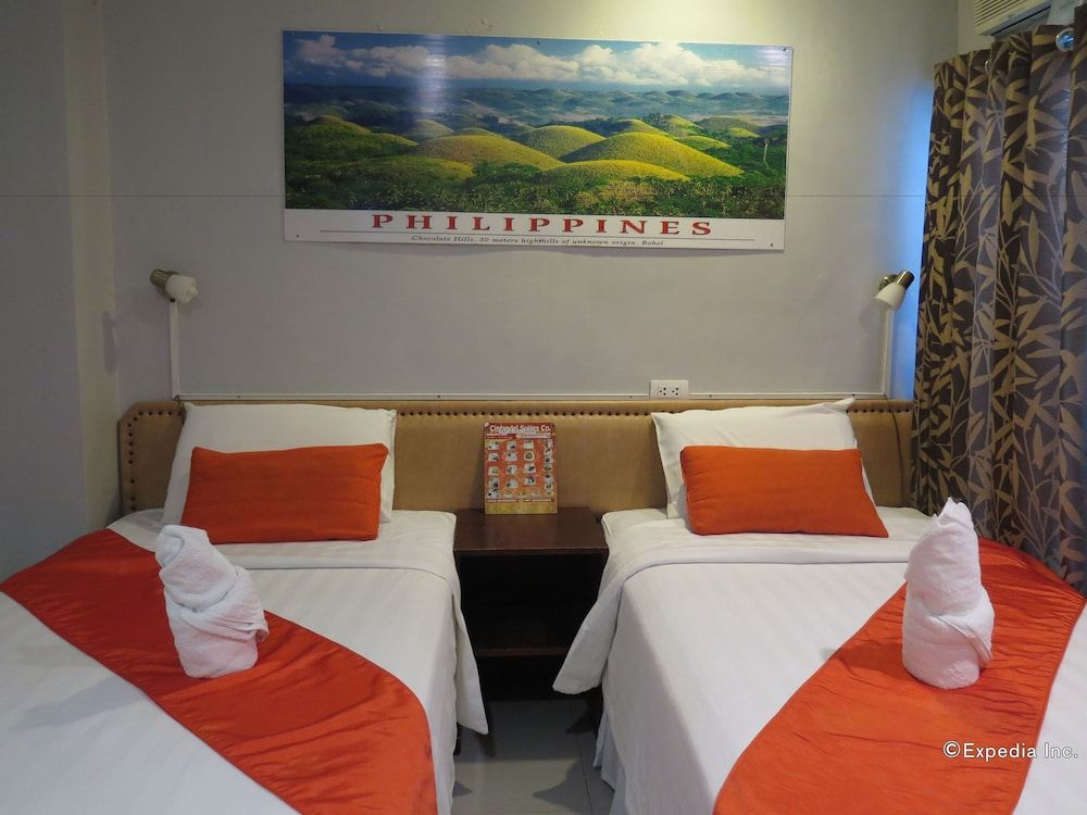 Cinfandel Suites Standard Twin Room 3