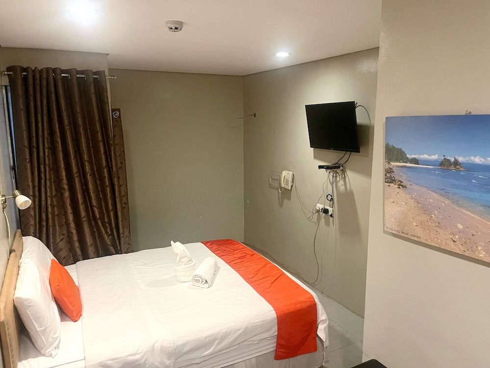 Cinfandel Suites Standard Single Room, 1 King Bed 8