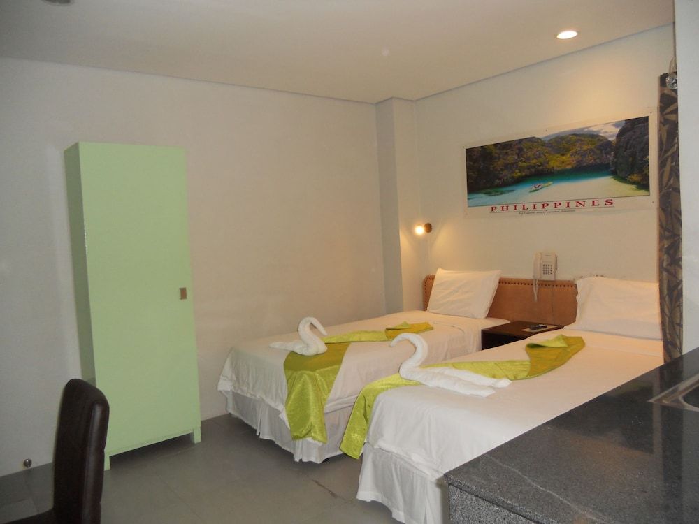 Cinfandel Suites Standard Twin Room 2