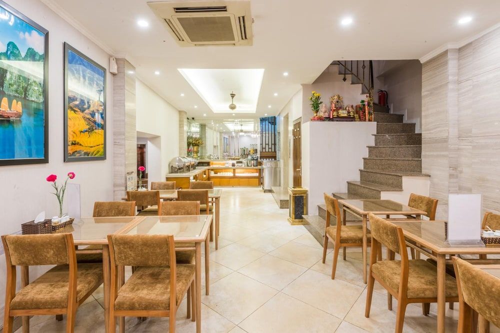 undefined Rising Dragon Villa Hotel 10