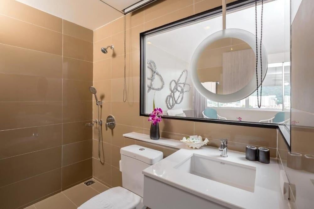 Pearl Hotel Phuket Standard Double Room 4