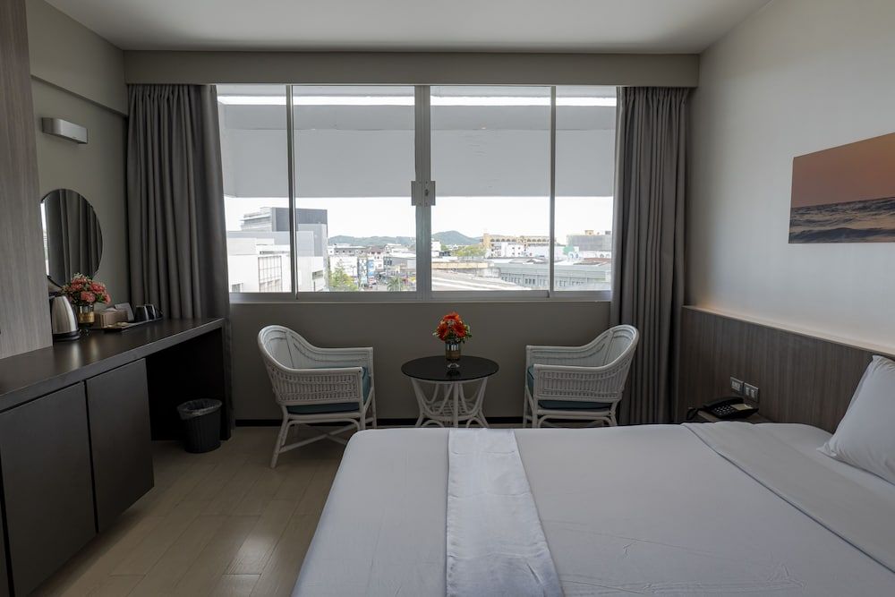 undefined Pearl Hotel Phuket 10