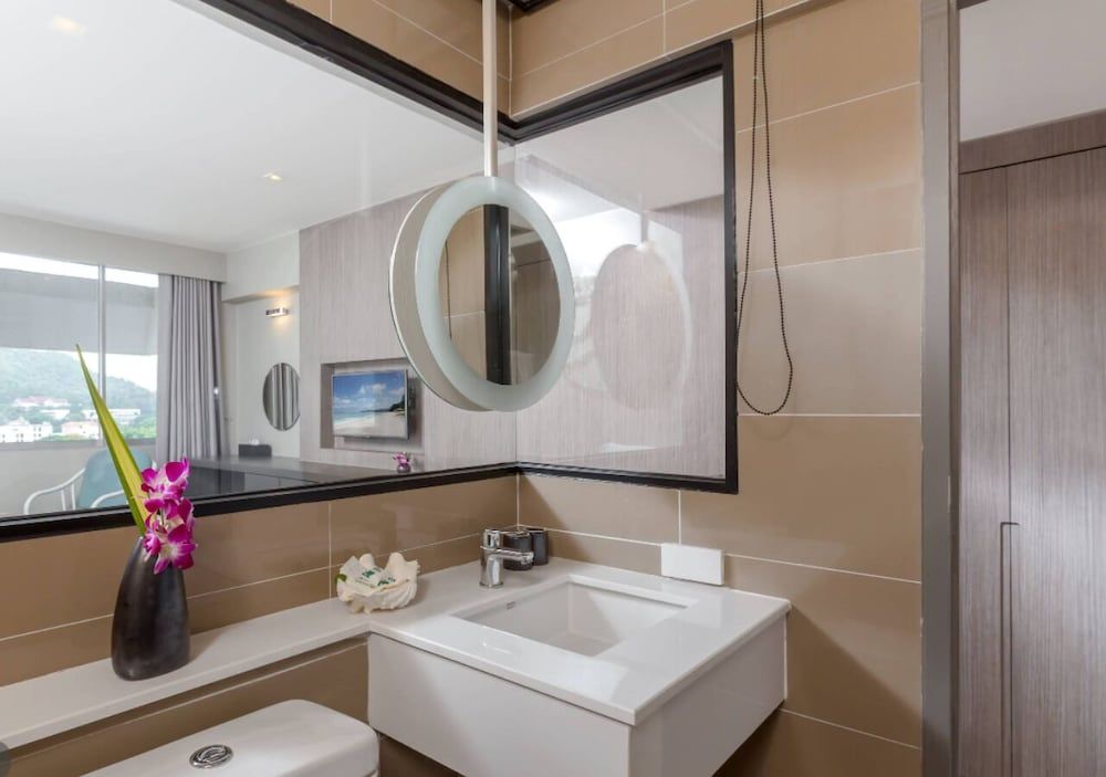 undefined Pearl Hotel Phuket 8