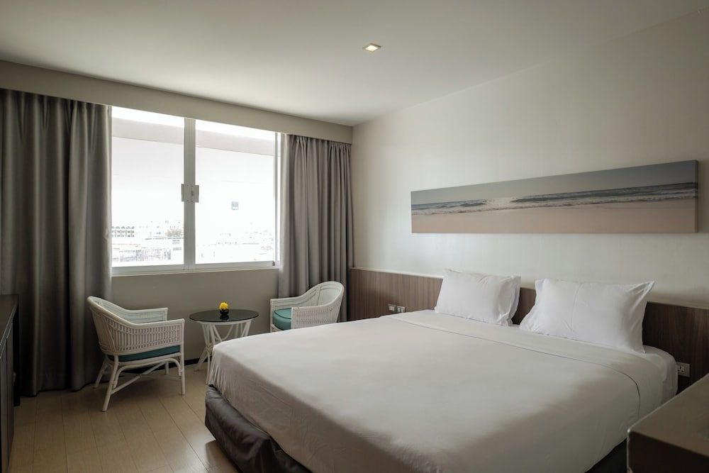 Pearl Hotel Phuket Standard Double Room 2