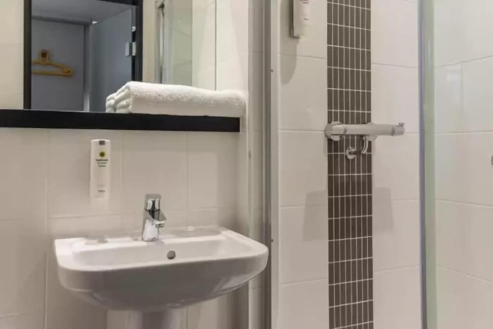 undefined Point A Hotel London Liverpool Street 9