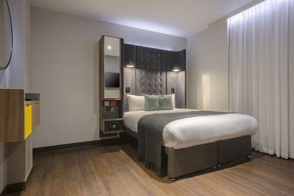 undefined Point A Hotel London Liverpool Street 2