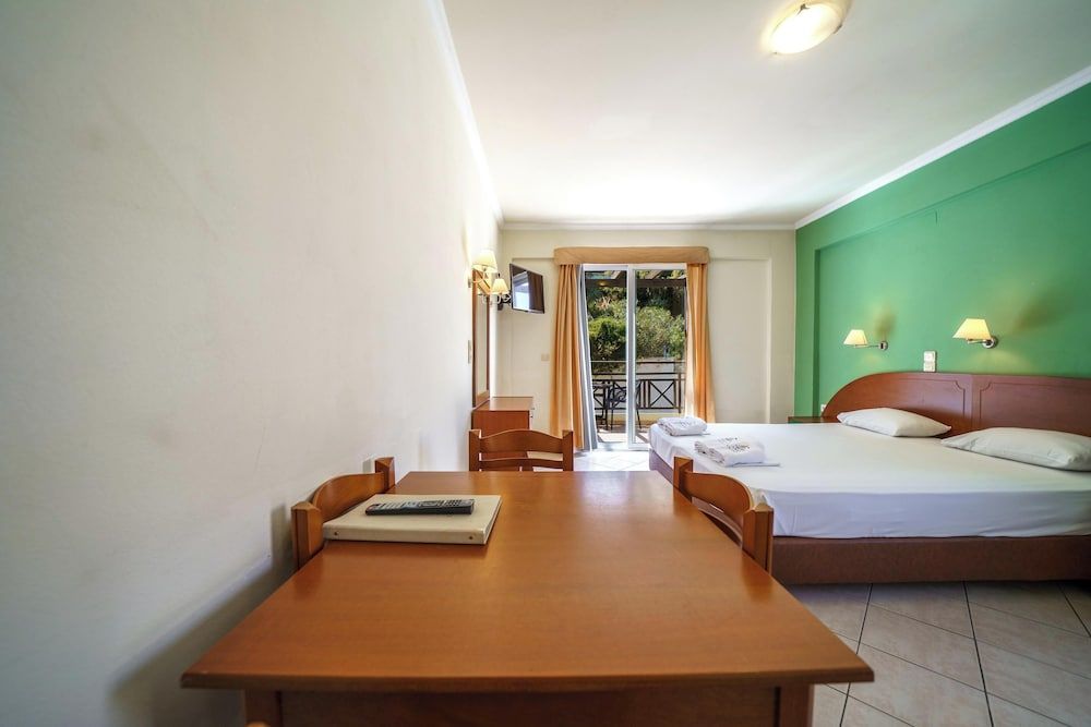 Standard Studio (for 2)