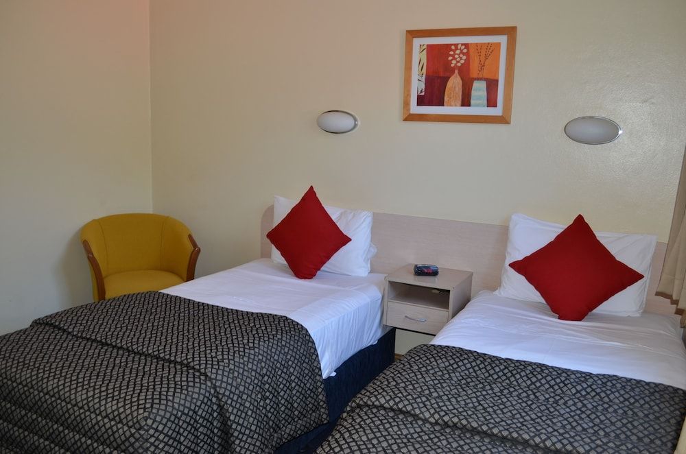 Standard Twin Room - Stair Access Only