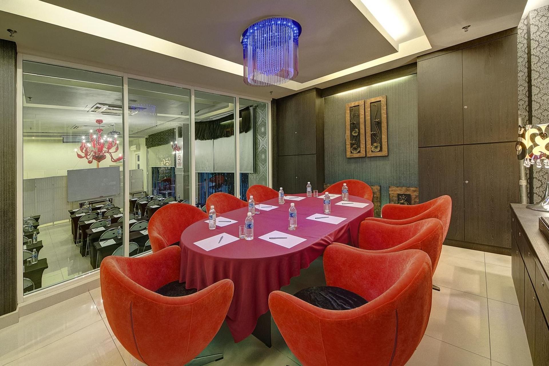 undefined Arenaa Deluxe Hotel 8