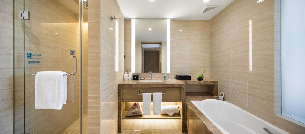 THE L.A.HOTEL Deluxe Room, Balcony 5