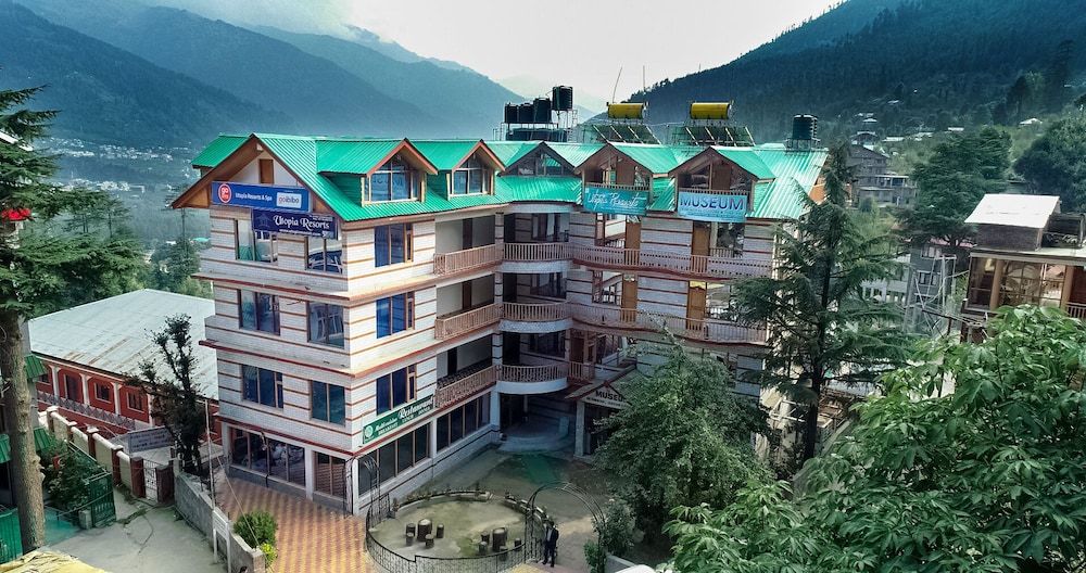 undefined Utopia Resorts & Spa 9