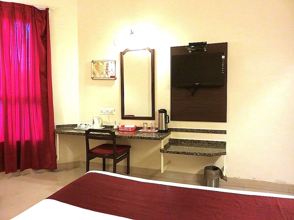 Hotel Ashish Plaza Deluxe Room