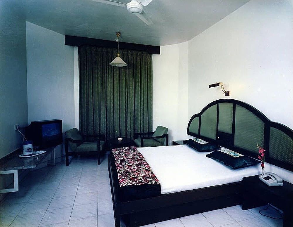 Hotel Ashish Plaza Deluxe Room 12