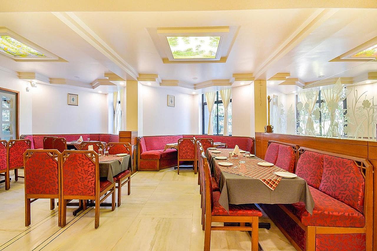 Food & Dining