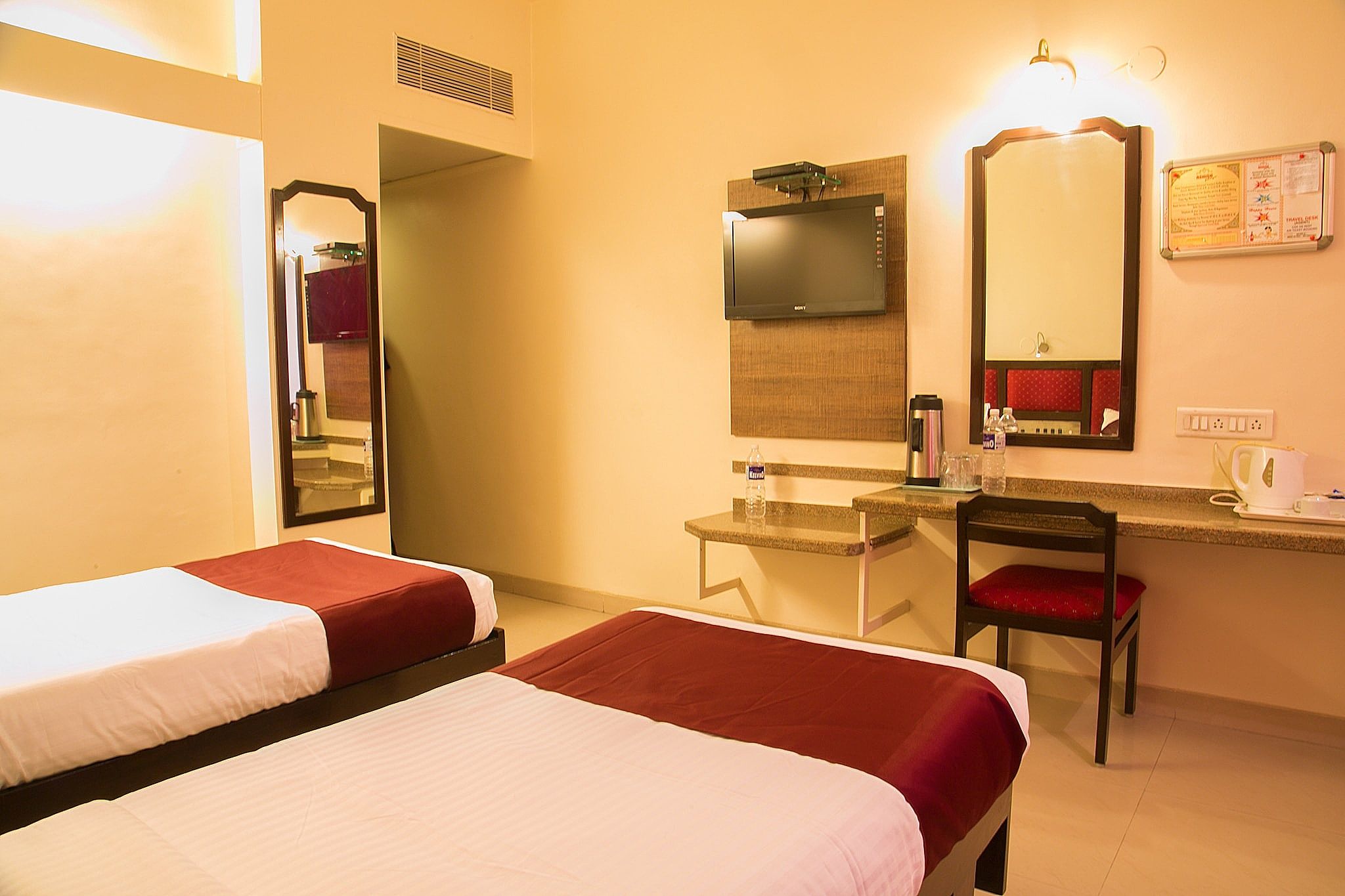 Hotel Ashish Plaza Deluxe Room 10