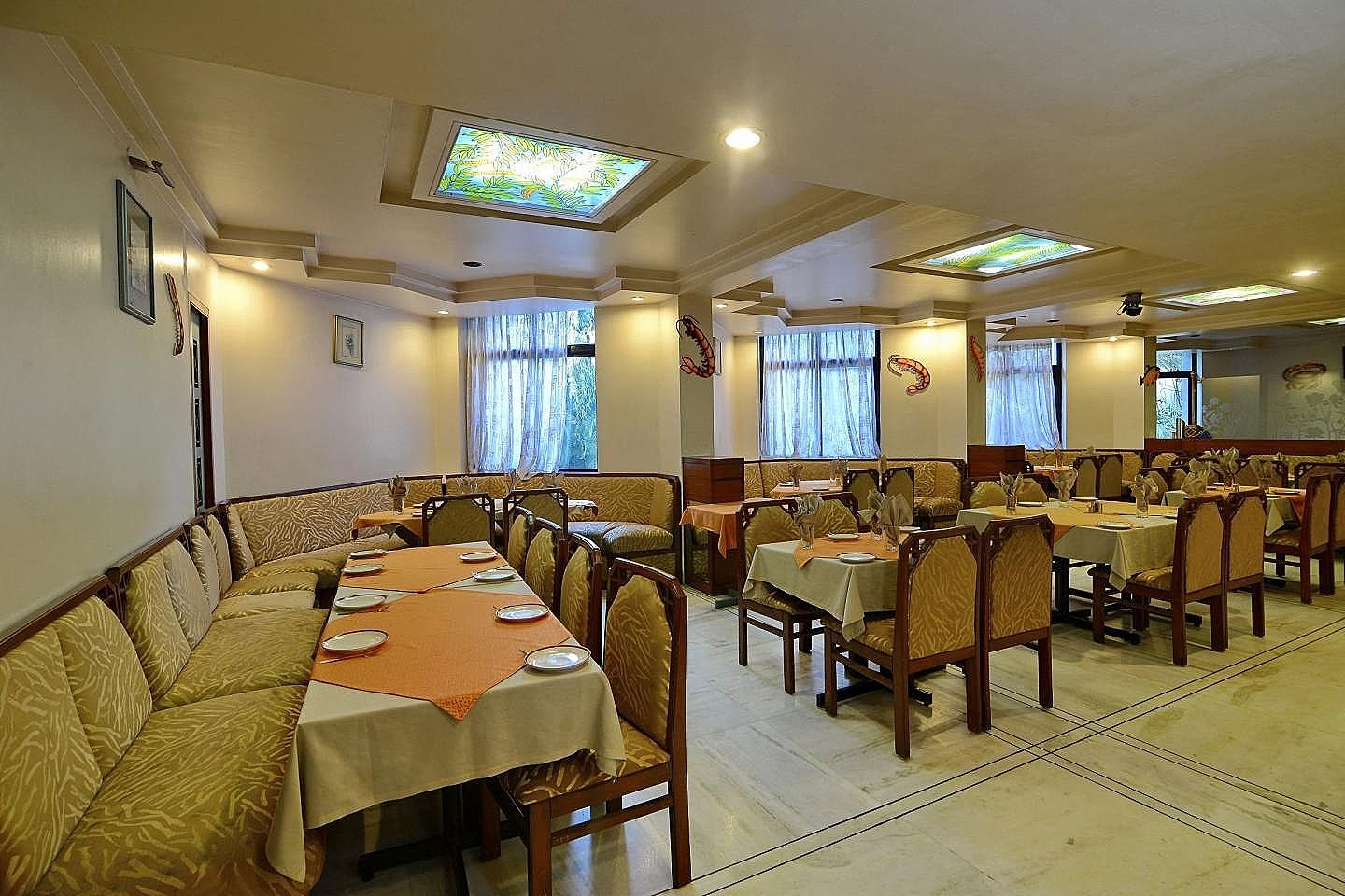 Food & Dining