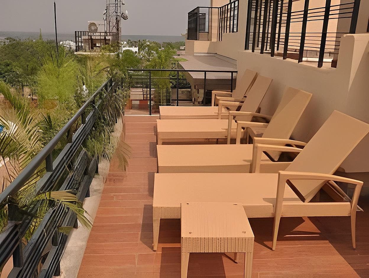 undefined Hotel Excellency 3