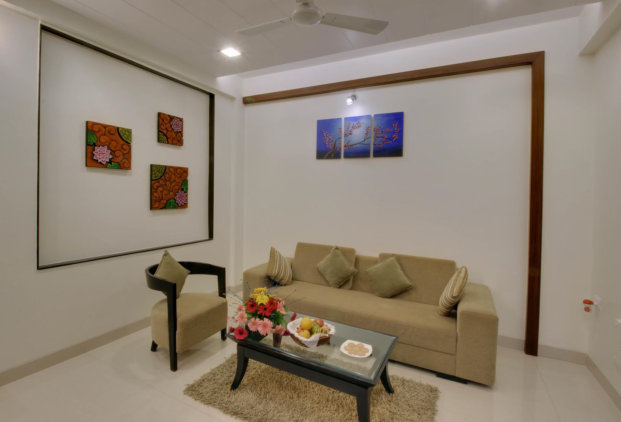 Marigold - Newly Renovated Hotel Superior Deluxe Room (Old Wings) - Complimentary Shuttle Pickup and Drop to Sai Baba Temple (Gate 2)