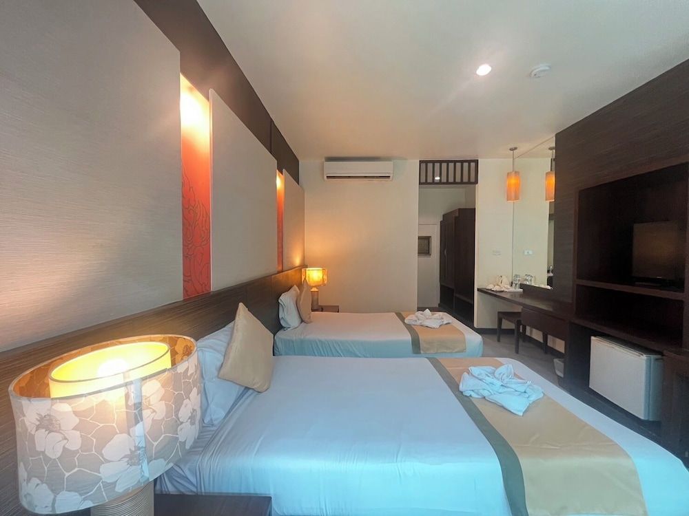 Al's Resort Courtyard Studio Twin Beds 5