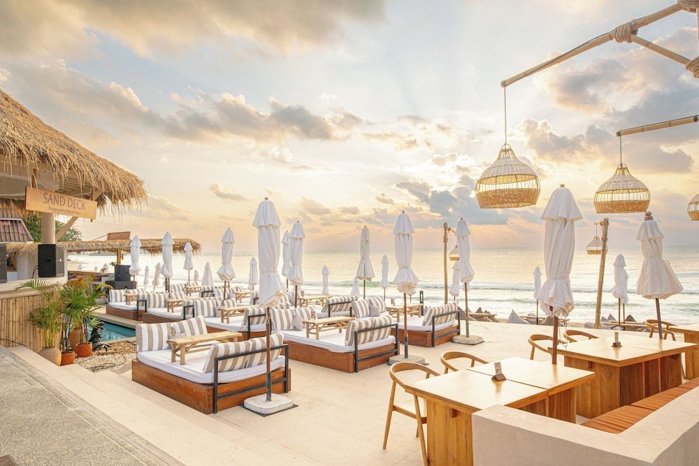 Al's Resort