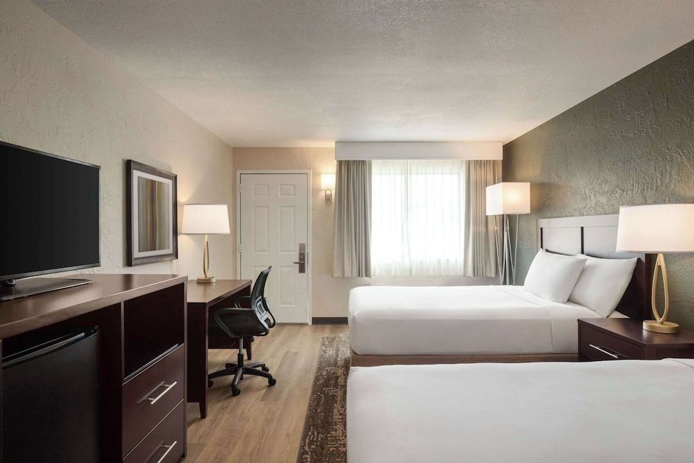 Mai Hana Hotel- Intl Drive, Trademark Collection by Wyndham Room, 2 Double Beds, Non Smoking (Cozy) 2