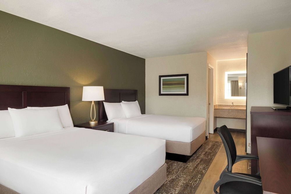 undefined Mai Hana Hotel- Intl Drive, Trademark Collection by Wyndham 2